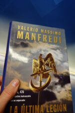 Libro, tapa dura, la última legión de valerio Massimo manfredi - Imagen 2