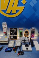 Libro en tapa dura, guerra sucia de Álvaro Baeza L. (copia) - Imagen 9