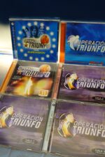 12 CDs Operación Triunfo Galas Varias - Imagen 2