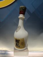 Botella, opalina, diseño dali - brandy de Jerez Conde de Osborne