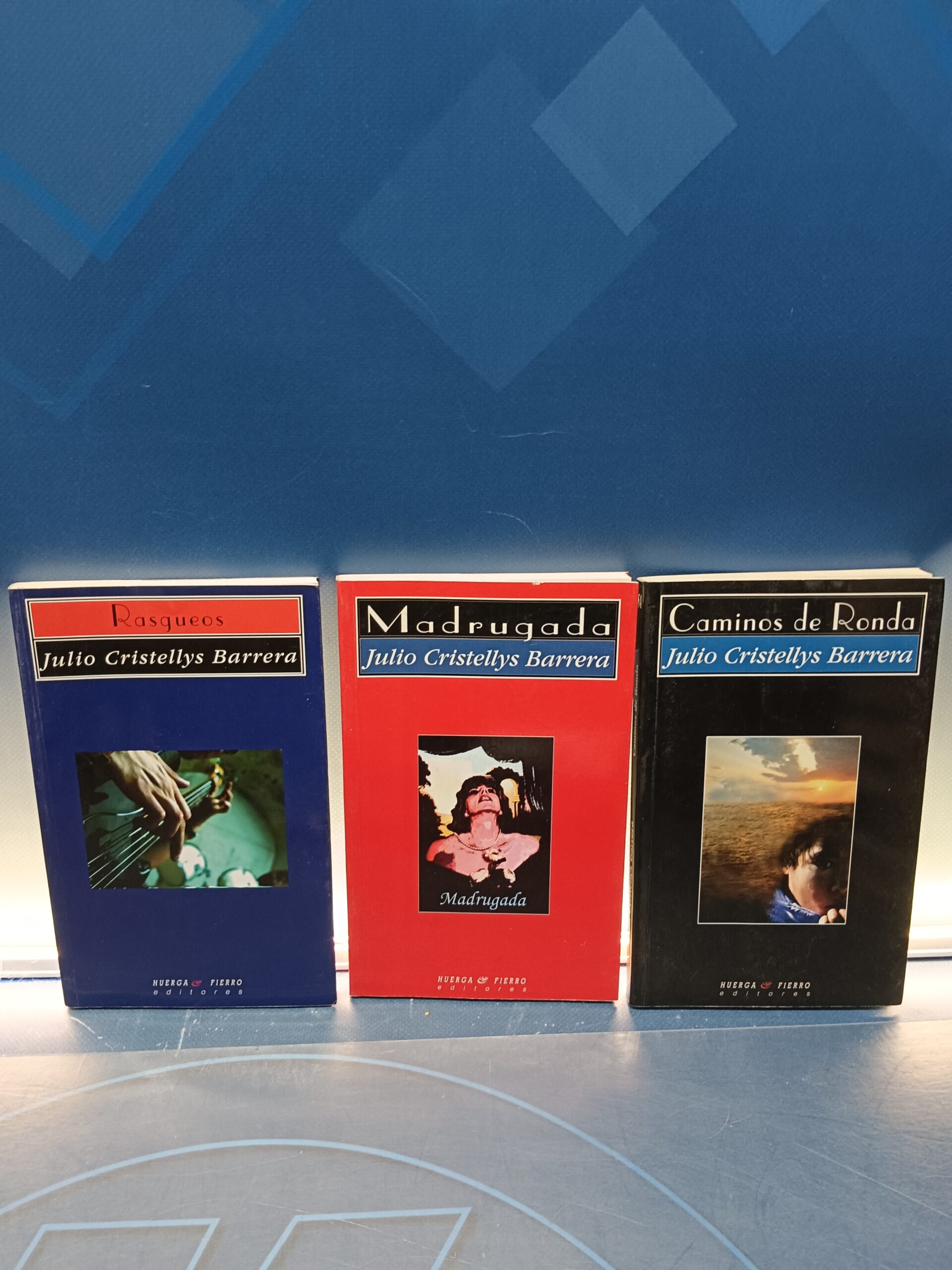 3 libros, editorial Huerga Fierro-Madrugada-Rasgueos-Caminos de Ronda