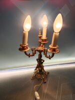 Clásica Lampara de mesa, mesilla, bronce, 3 brazos 38x20 cm - Imagen 5