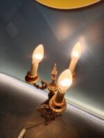 Clásica Lampara de mesa, mesilla, bronce, 3 brazos 38x20 cm - Imagen 4