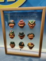 cuadro, LOS CABEZUDOS DE ZARAGOZA enmarcados, CERÁMICA PINTADA, marco de alto 48 x 37,5 x 03 cm - Imagen 2