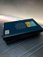 Dos libros de Eduardo mendoza-Riña de gatos + Una comedia ligera - Imagen 3