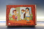 01. Coqueta, para tu muñeca. Caja con productos de tocador de juguete. Años 60.