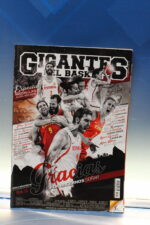 5 Revistas Baloncesto. Gigantes del Basket de 2016 de Mayo a Septiembre (1448 – 1452). - Imagen 6