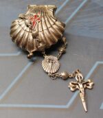 Rosario de mano de Santiago de Compostela y cajita en forma de concha. - Imagen 3