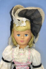 03. Antigua muñeca celuloide traje regional de Appenzell, Suiza. - Imagen 2