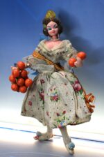 13. Antigua muñeca Layna Fallera, traje regional de Valencia. Años 60. - Imagen 2