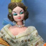 13. Antigua muñeca Layna Fallera, traje regional de Valencia. Años 60.