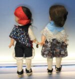 15. Pareja de antiguas muñecas con traje regional maño. Años 60. - Imagen 5