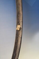 2 marcos ovalados grandes de metal plateado repujado. - Imagen 5