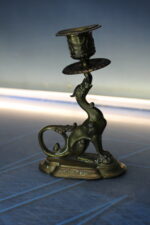 Candelabro de quimera, dragón en bronce o latón. Estilo victoriano. - Imagen 8