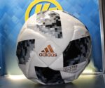 Balón de fútbol Adidas Telstar 18 Jumbo Match Ball Replica de la Copa Mundial de la FIFA Rusia 2018.