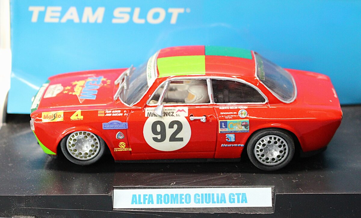 IMG_8491 Alfa Romeo Giulia Sprint GTA. Coche Team Slot. - Imagen 1