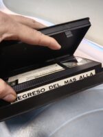 Película en VHS regreso del más allá, con Ana Obregón - Imagen 6