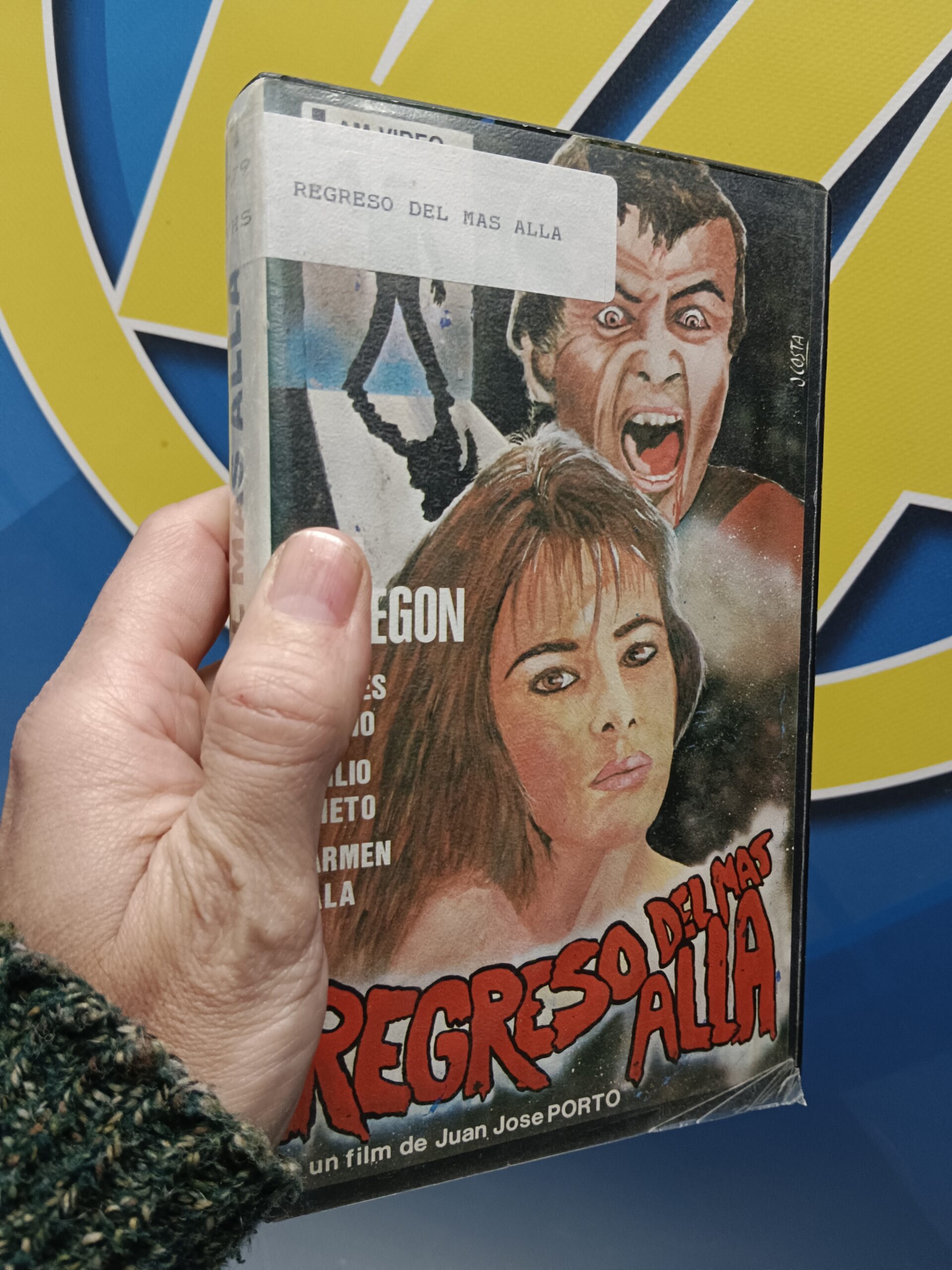 Película en VHS regreso del más allá, con Ana Obregón