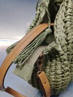 Bolso redondo poliéster de color verde en perfecto estado - Imagen 9