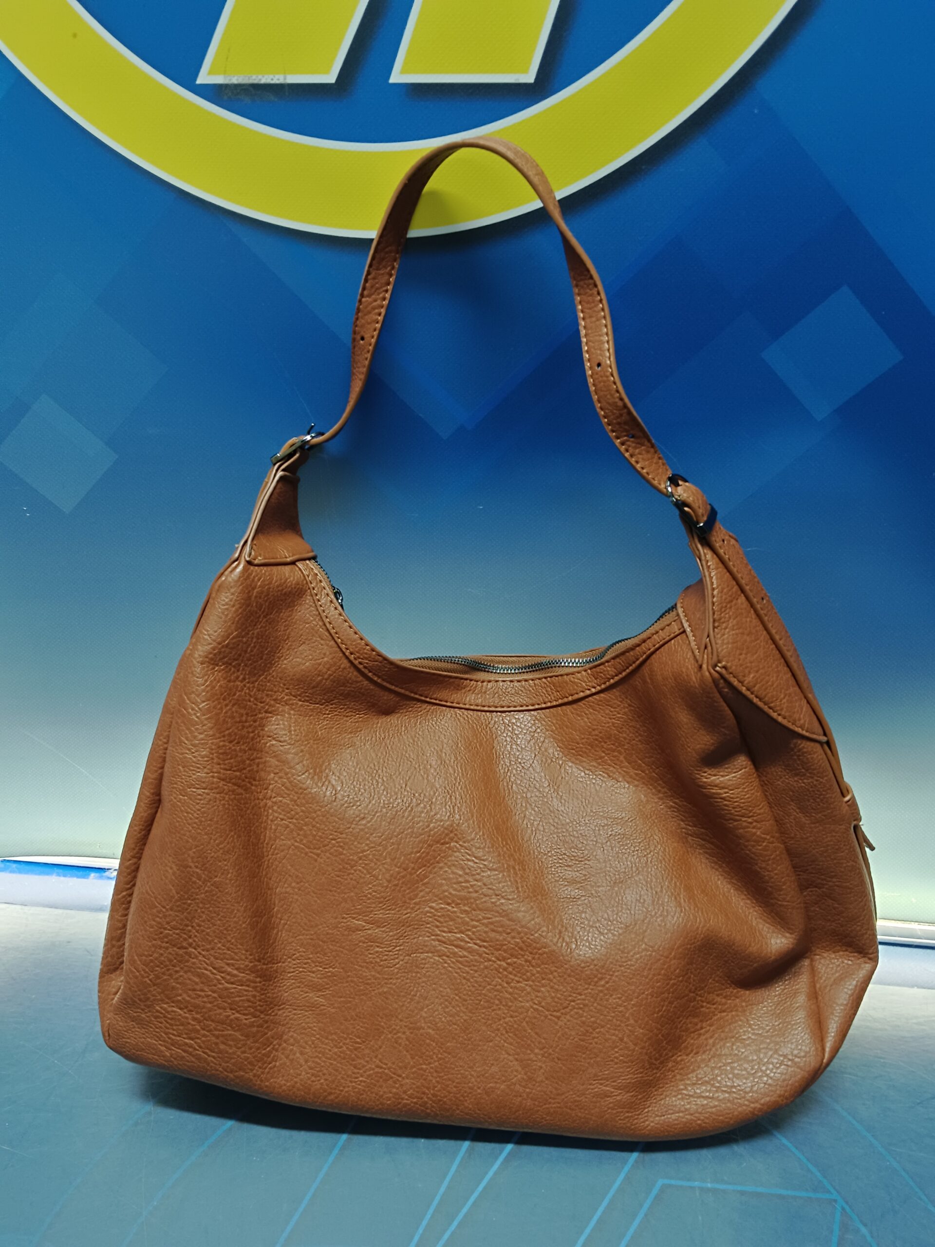 Bolso de mano, piel ,color marrón, 40x30x13 cm