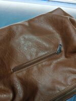 Bolso de piel marrón en perfecto estado sin taras - Imagen 9
