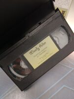 Dos cintas VHS, ANNIE HALL, MISTERIOSO ASESINATO EN MANHATTHAN - Imagen 4