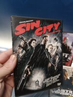 7 DVDs action movies, con Air, sin city, the order y mas - Imagen 5