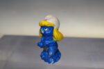 Los Pitufos: Pitufina Sirena. Figura de PVC. Sin marca, bootleg, vintage. - Imagen 4