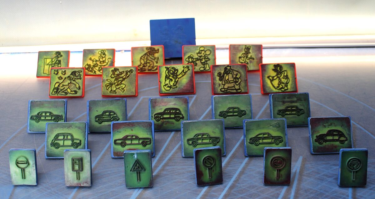 IMG_8845 Didacta. Sellos de Disney (Mickey Mouse) y de coches. - Imagen 1