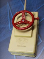 Juguete antiguo: Mercedes 450 SE, Rico. - Imagen 2