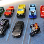 Lote de coches 1/64: Hot Wheels, Guisval, Maisto, Bburago.