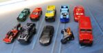 Lote de coches 1/64: Hot Wheels, Guisval, Maisto, Bburago.