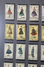 Cuadro: Sellos colección Trajes Regionales de España, 1971. - Imagen 6