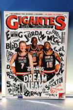 2 Revistas Baloncesto. Gigantes del Basket de 2017 y 2018. - Imagen 2