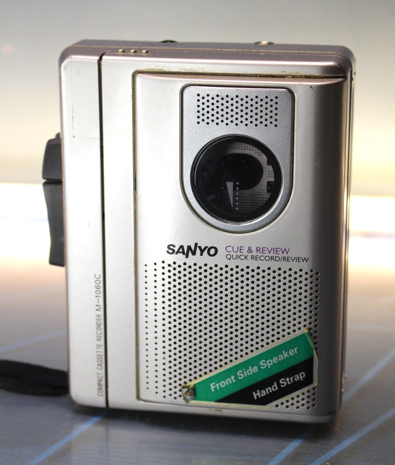 Walkman Sanyo M-1060C Grabadora, reproductor de casetes.