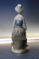 Aleccionando patos. Figura de porcelana Casades. - Imagen 5