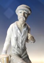 Mendigo bebiendo cerveza. Figura de porcelana Sanbo. Vintage. - Imagen 4