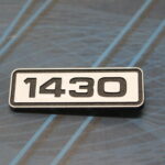 Seat 1430. Placa original del modelo.