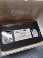 Película VHS , CASINO ROYALE, buen estado - Imagen 2