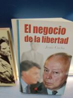 Lote, 5 libros sobre política - Imagen 2