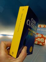 Dos novelas del autor clive cussler, el imperio del agua y amenaza bajo el mar - Imagen 2