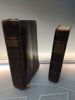 Dos Misales en buen estado