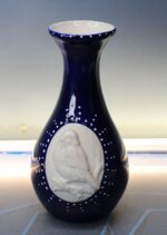 Pequeño jarrón con relieve Porcegama, Valencia. Vintage.