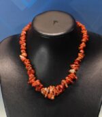 01. Collar, gargantilla antigua de coral rojo.