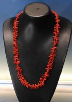 02. Collar antiguo de coral rojo.