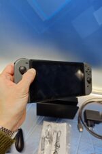 Nintendo Switch V1 Gris + Accesorios - Imagen 3
