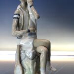 Porcelana Casades: Figura El reposo de la tenista sin puñalada final. Vintage.