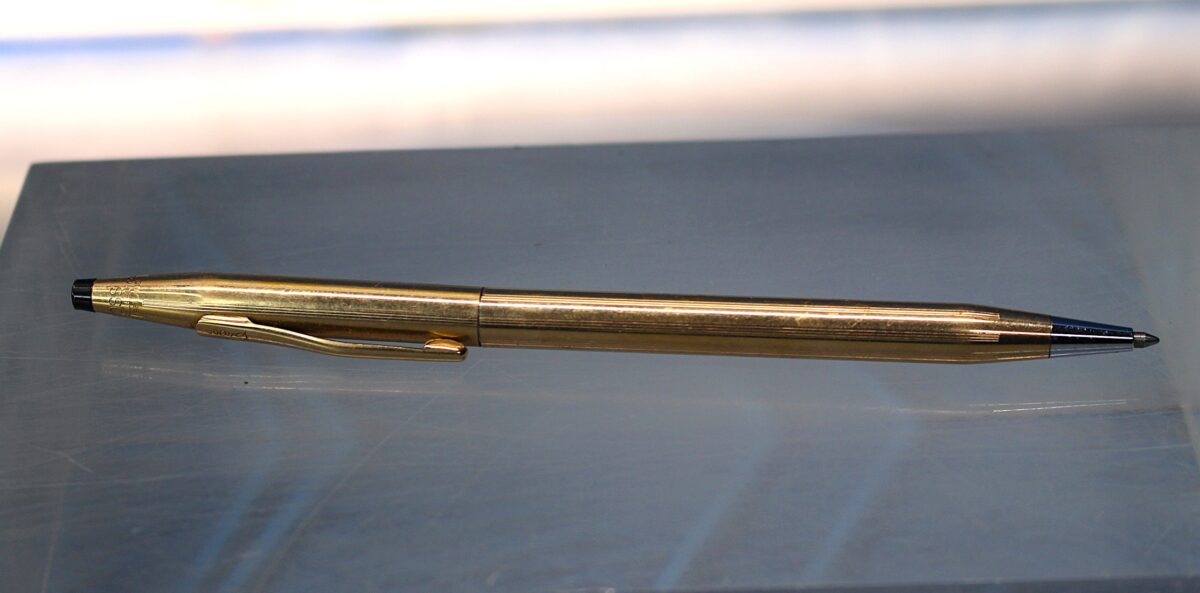 IMG_1466 Bolígrafo Cross Classic 1/20 14 kt. Rolled Oro. Made in Ireland. - Imagen 1