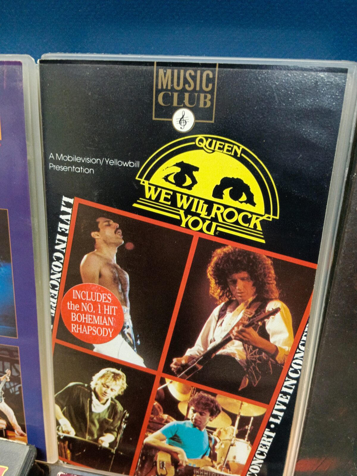 lote 6 VHS, musicales, Queen live at, live it… - VendeloAmazing