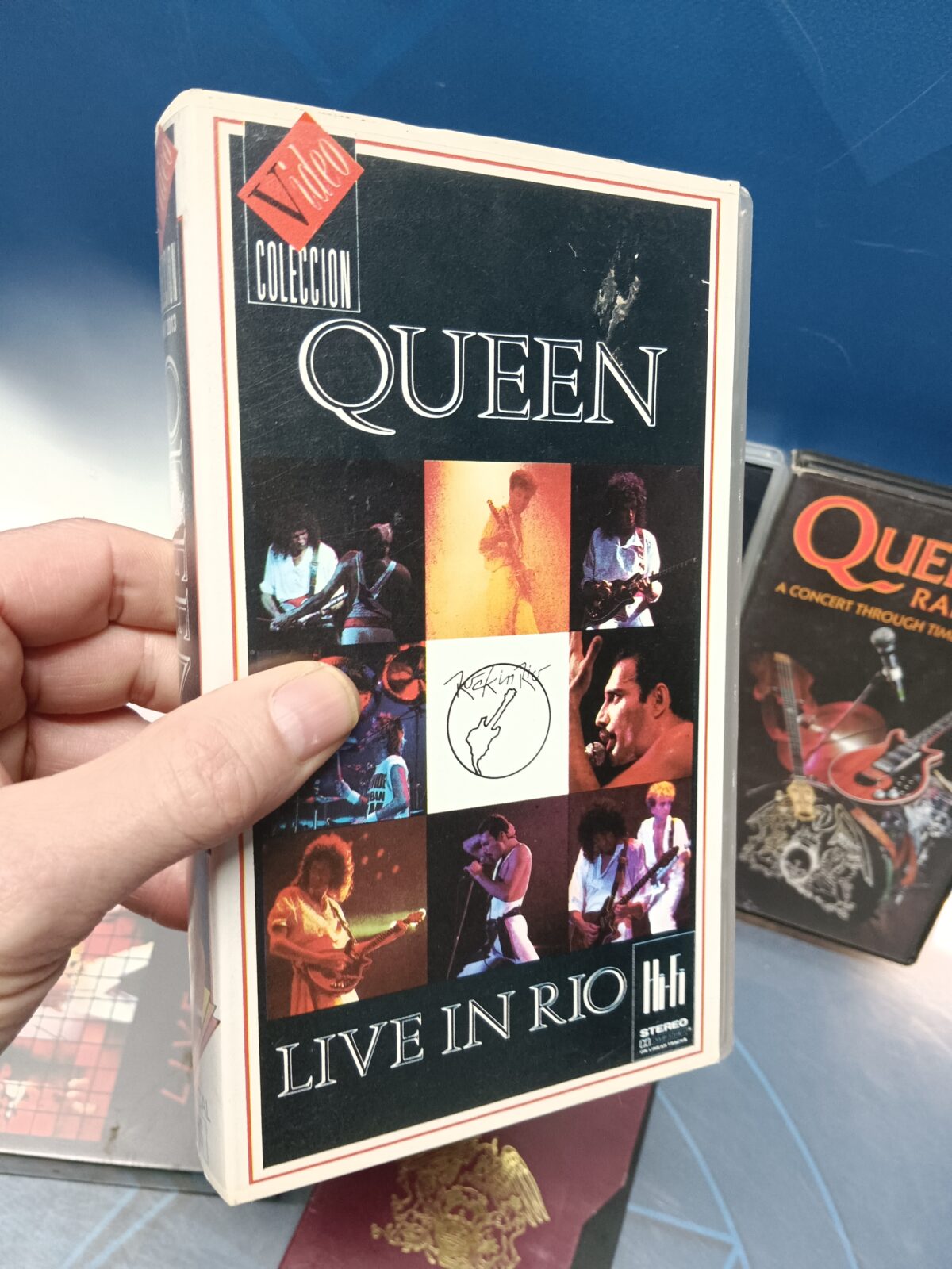 lote 6 VHS, musicales, Queen live at, live it… - VendeloAmazing